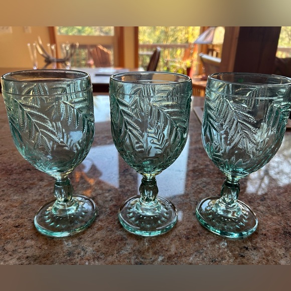 Fitz and Floyd Other - Fitz & Floyd (3) Bali Leaf Green Glass Water  Goblets. Heavier weight 12 oz.